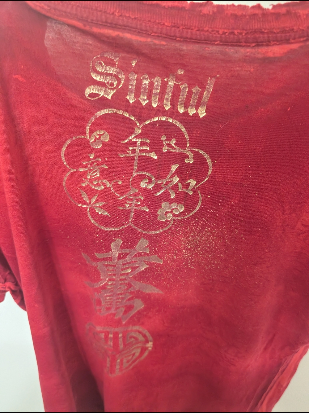 Red Women's Graphic Short-Sleeve Tee - Picture 4 of 5
